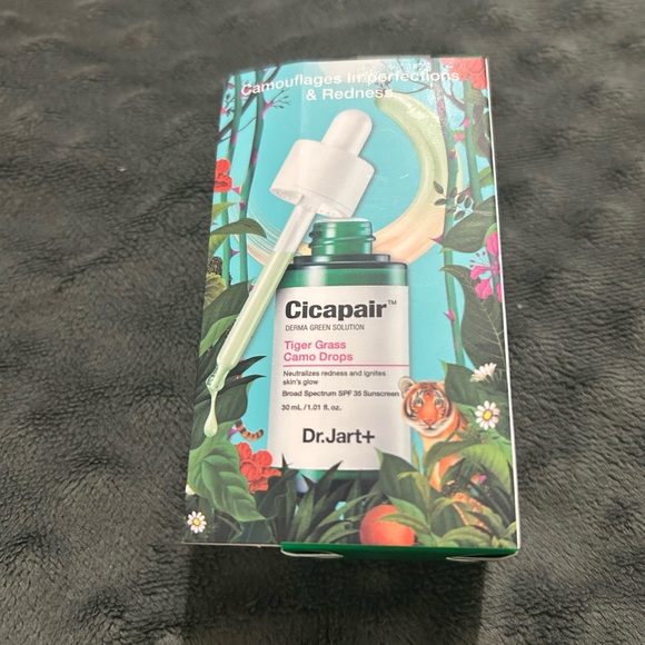 Dr. Jart+ Cicapair™ Camo Drops Tinted Serum SPF 35 Tiger Grass! - Picture 2 of 4